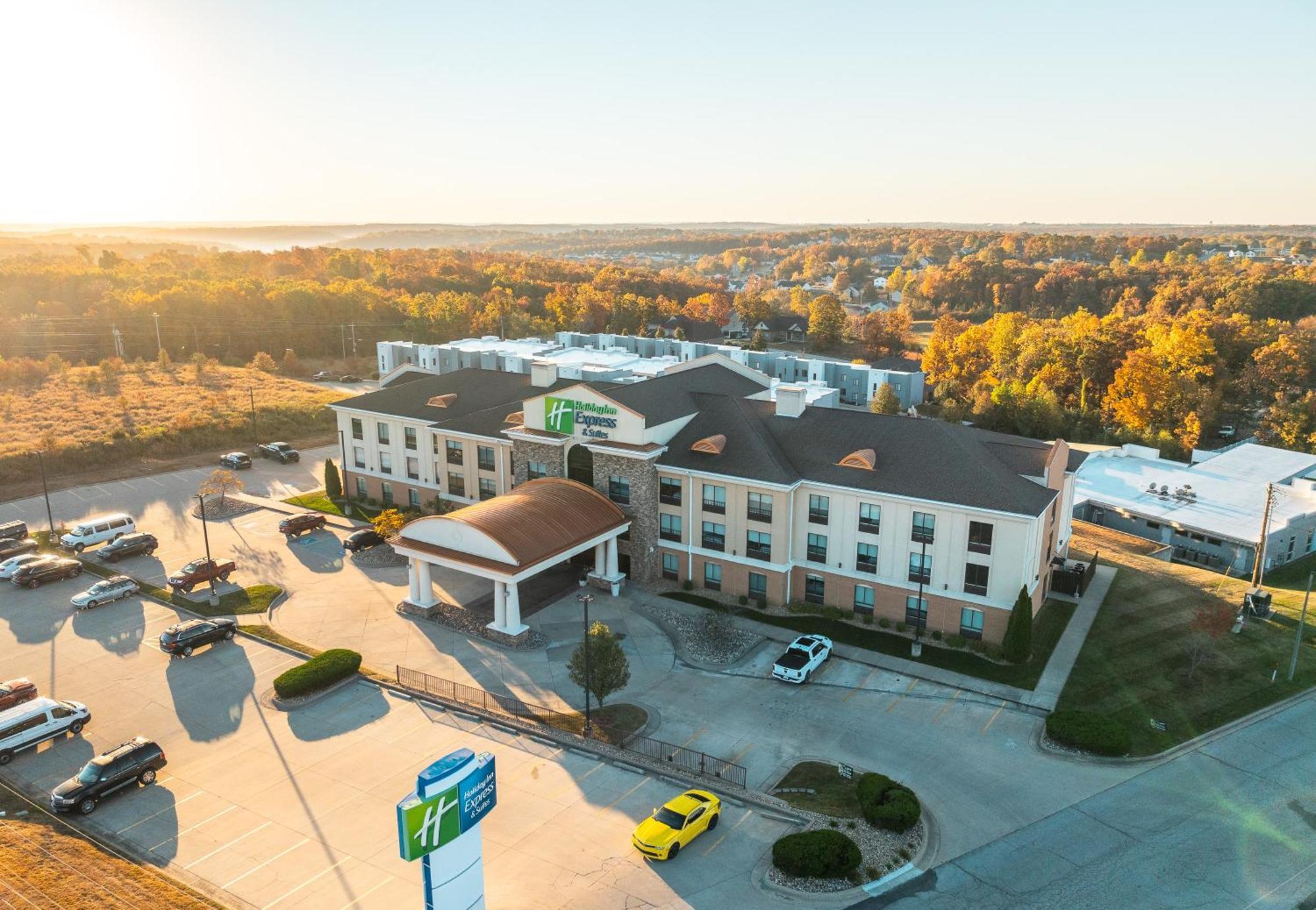 Holiday Inn Express Hotel And Suites Saint Robert By Ihg Kültér fotó