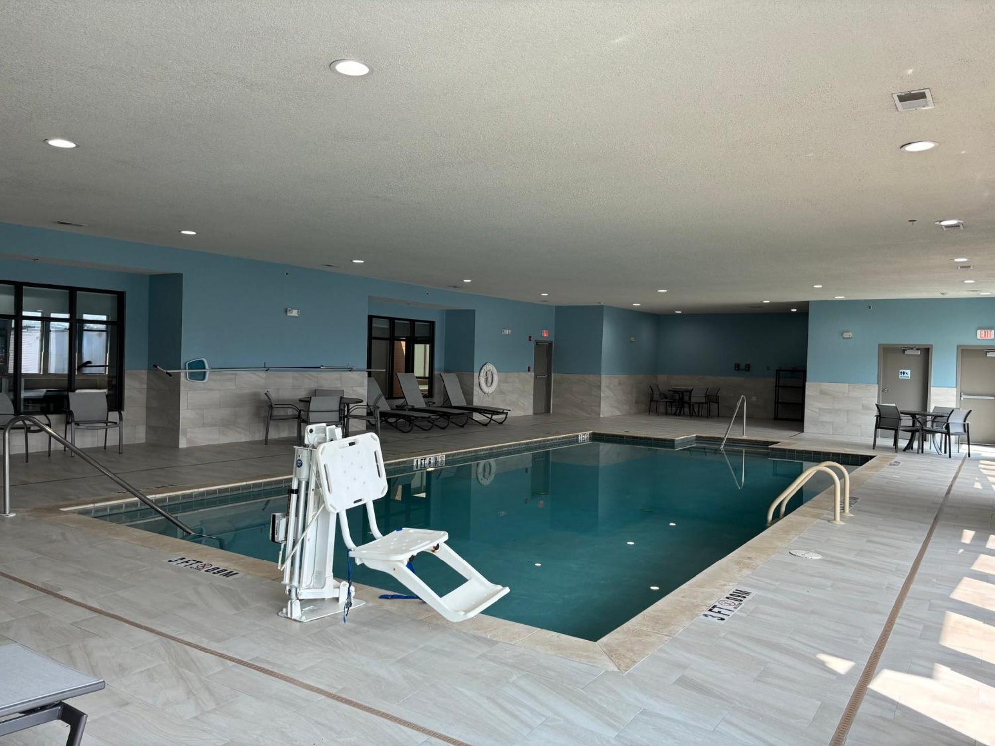 Holiday Inn Express Hotel And Suites Saint Robert By Ihg Kültér fotó