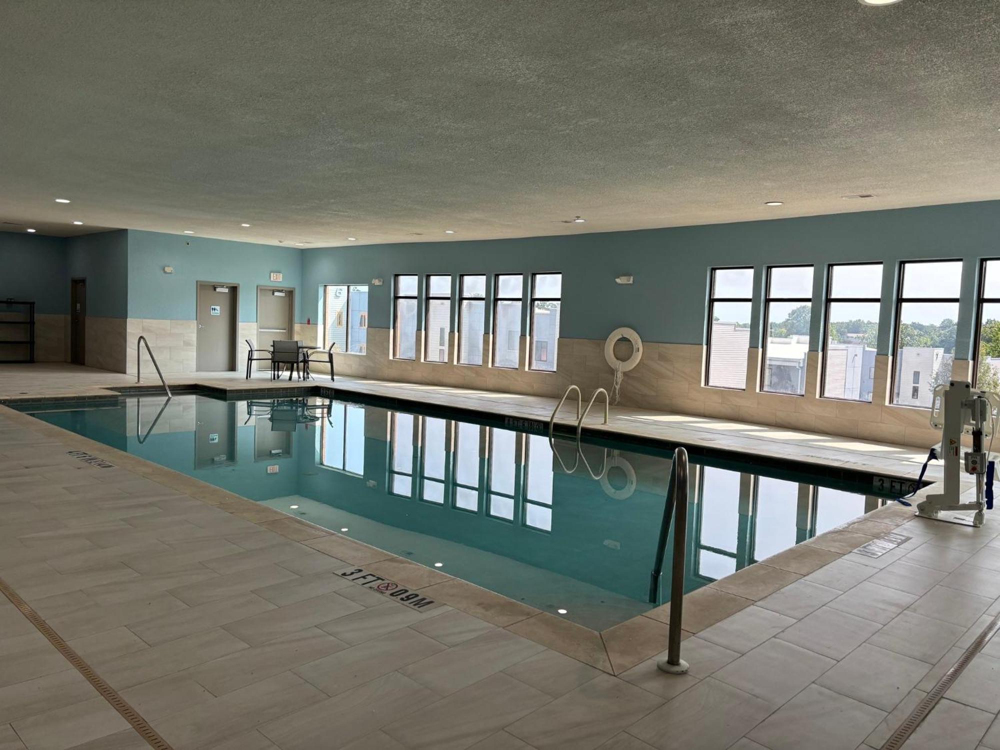 Holiday Inn Express Hotel And Suites Saint Robert By Ihg Kültér fotó